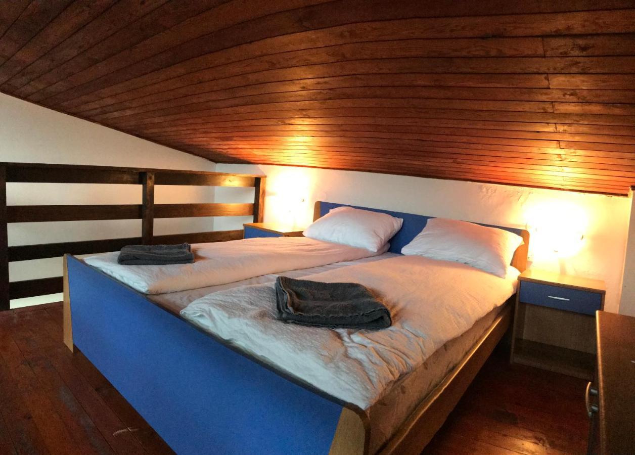 Apartmani Kosuta เทียนทิชเท ภายนอก รูปภาพ